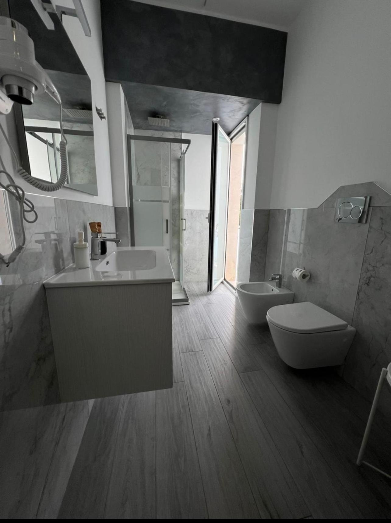 Giufra Hotel Bari Kültér fotó